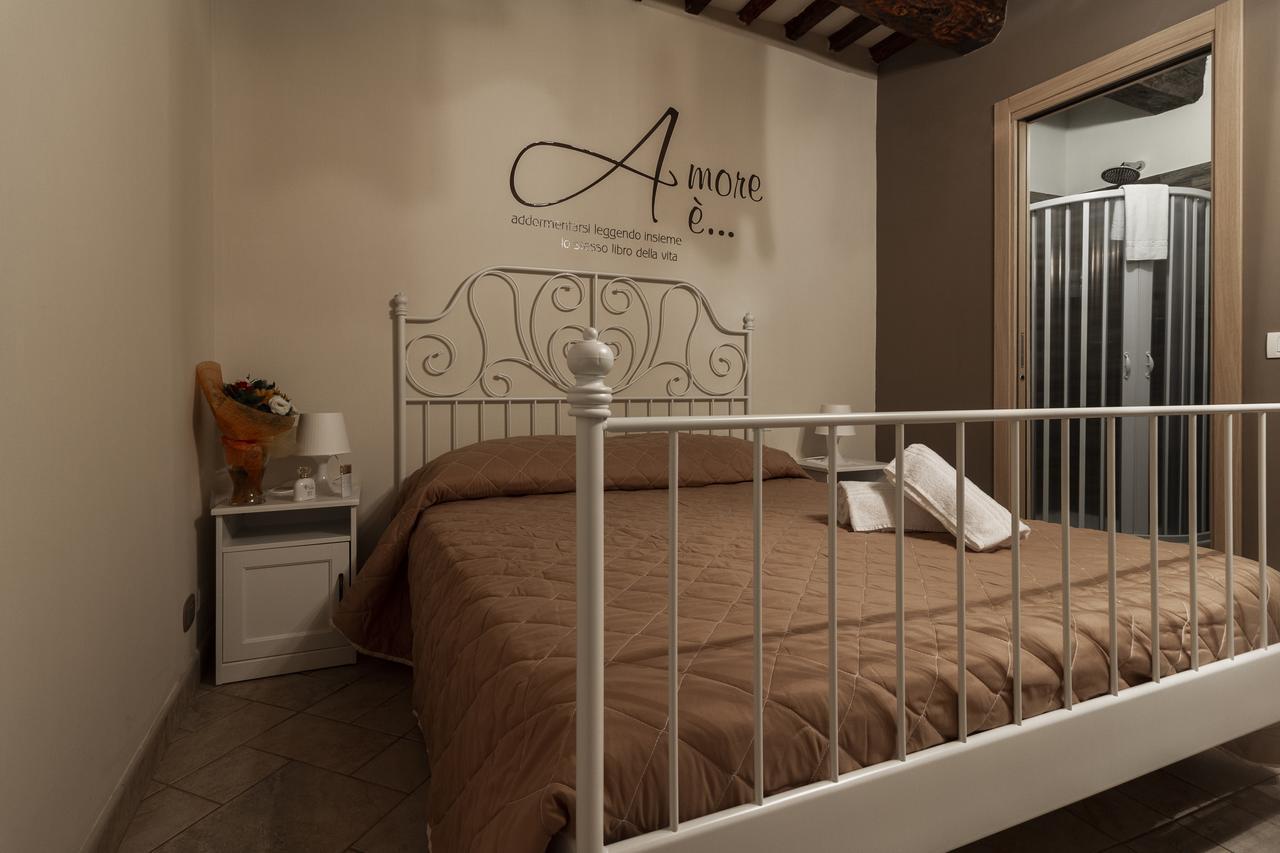 Flori'S Bed & Breakfast เวียเรจโจ ภายนอก รูปภาพ