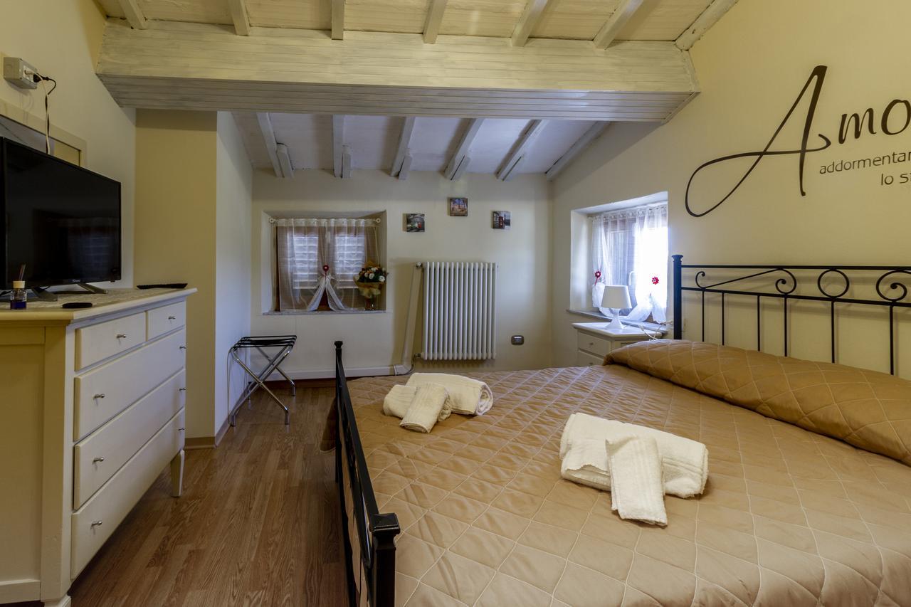 Flori'S Bed & Breakfast เวียเรจโจ ภายนอก รูปภาพ