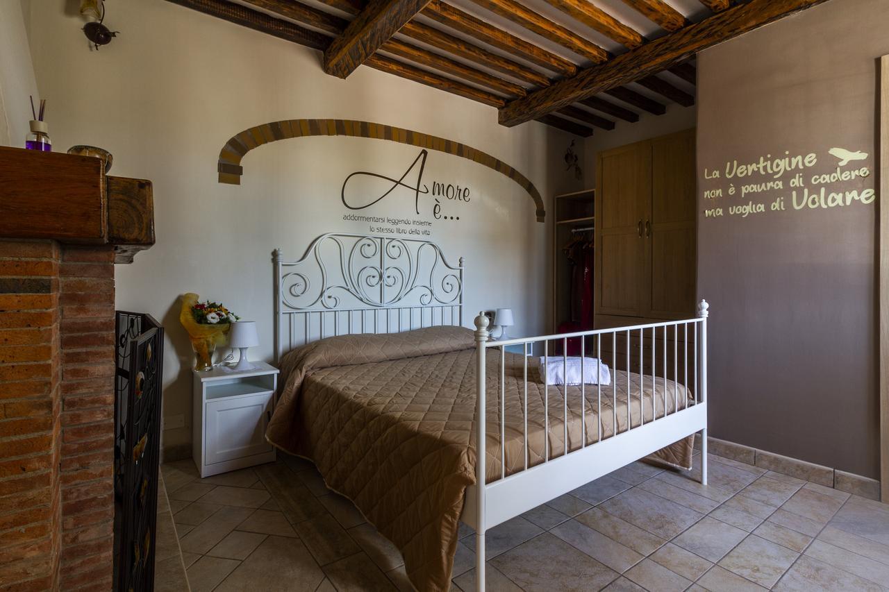 Flori'S Bed & Breakfast เวียเรจโจ ภายนอก รูปภาพ